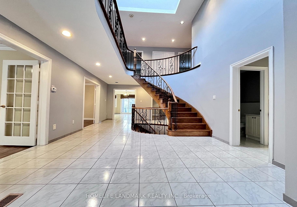20-piccadilly-road-richmond-hill-ontario-n13653514