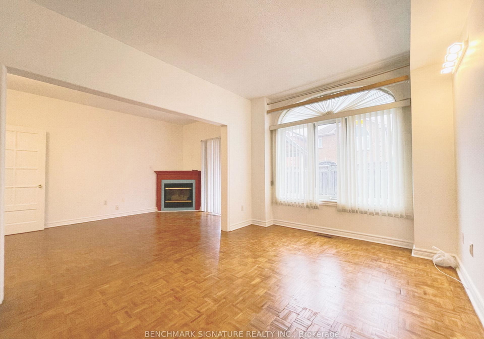 102-greensboro-drive-markham-ontario-n13653594