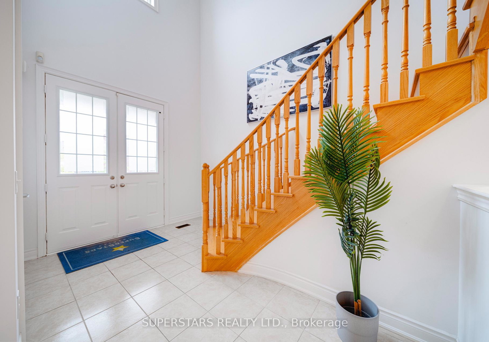 6-temple-avenue-east-gwillimbury-ontario-n13653912