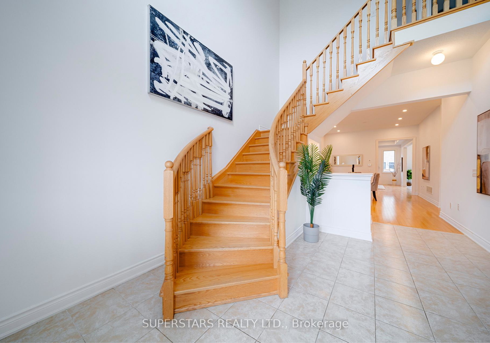 6-temple-avenue-east-gwillimbury-ontario-n13653912
