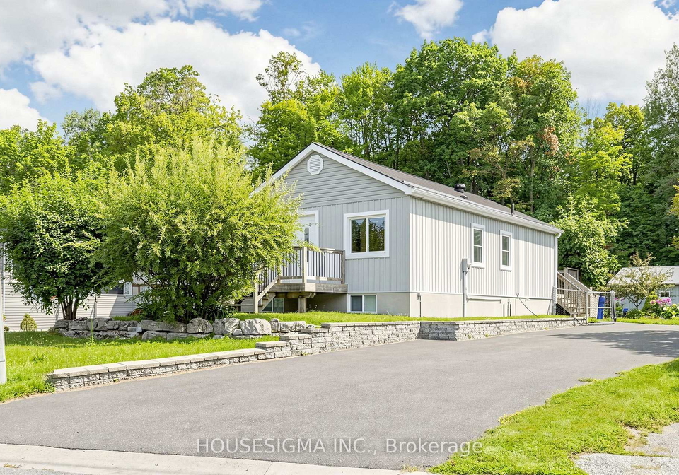 96-oak-avenue-east-gwillimbury-ontario-n13654092