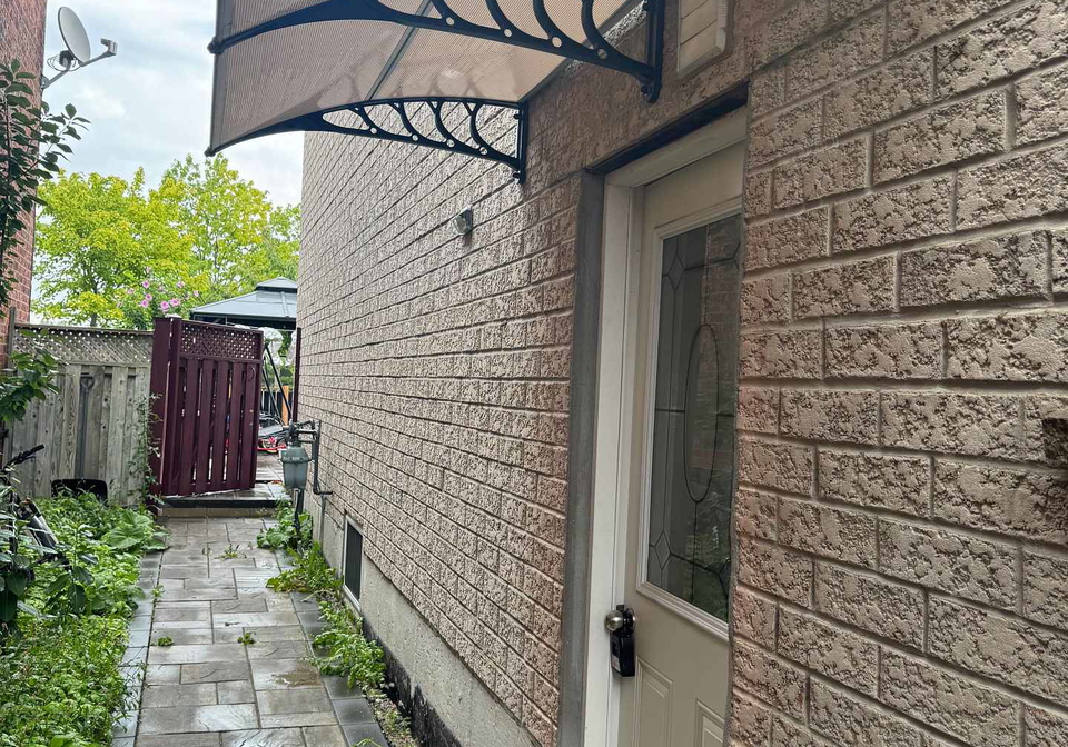 33-deerwood-crescent-richmond-hill-ontario-n13654294
