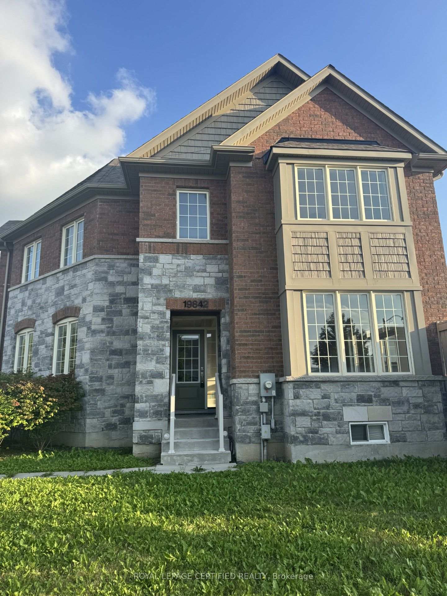 19842-leslie-street-east-gwillimbury-ontario-n13654398