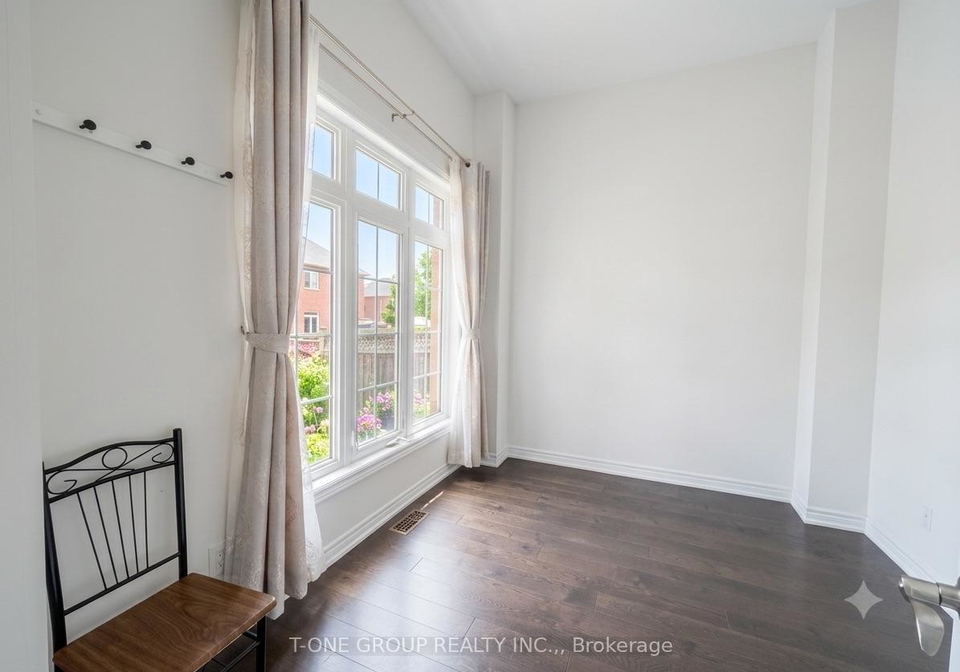 82-fred-mclaren-boulevard-markham-ontario-n13654950