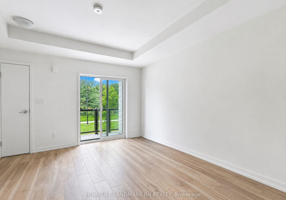 26-lytham-green-circle-newmarket-ontario-n13655050