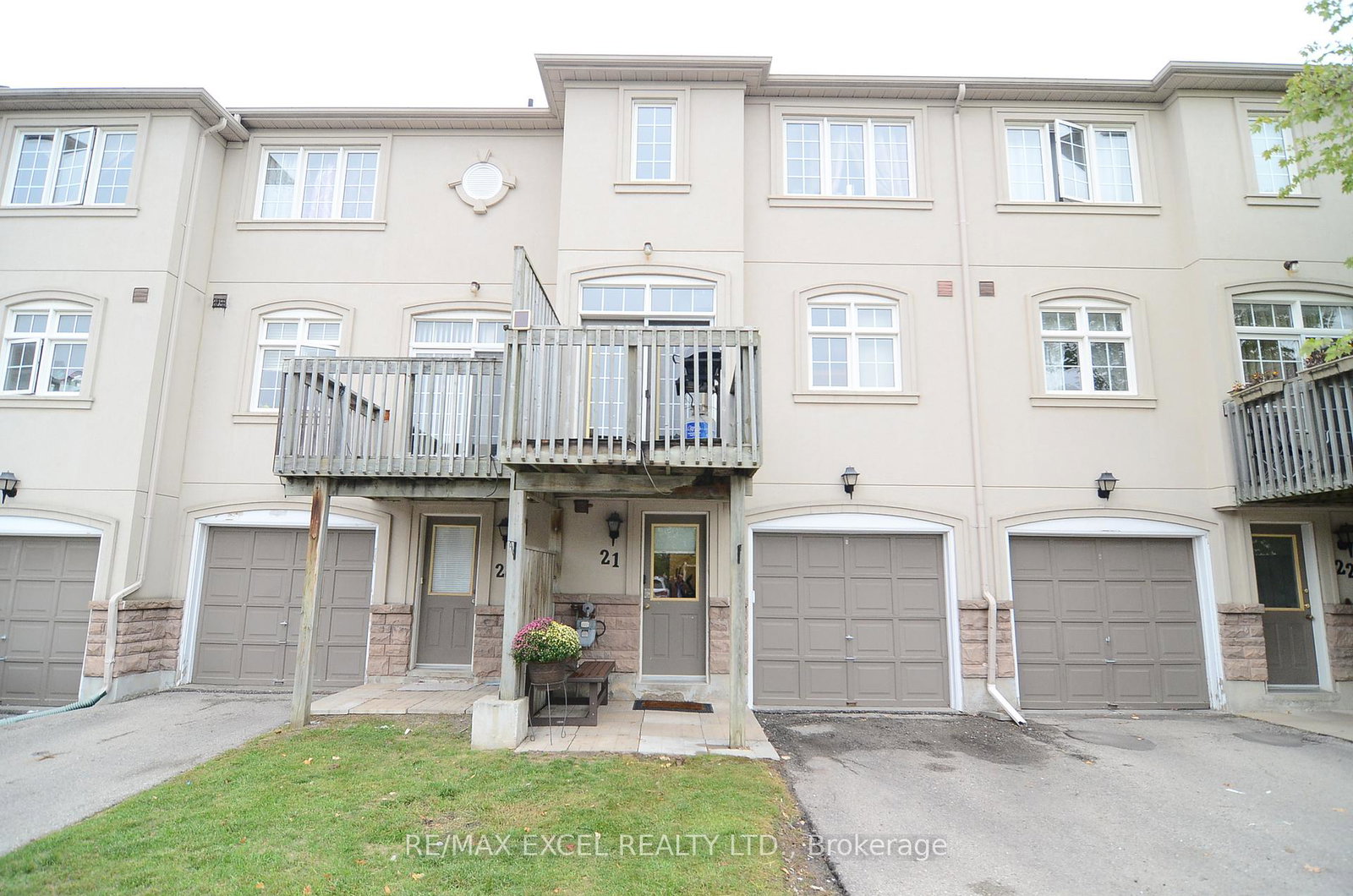 10-post-oak-drive-richmond-hill-ontario-n13655374