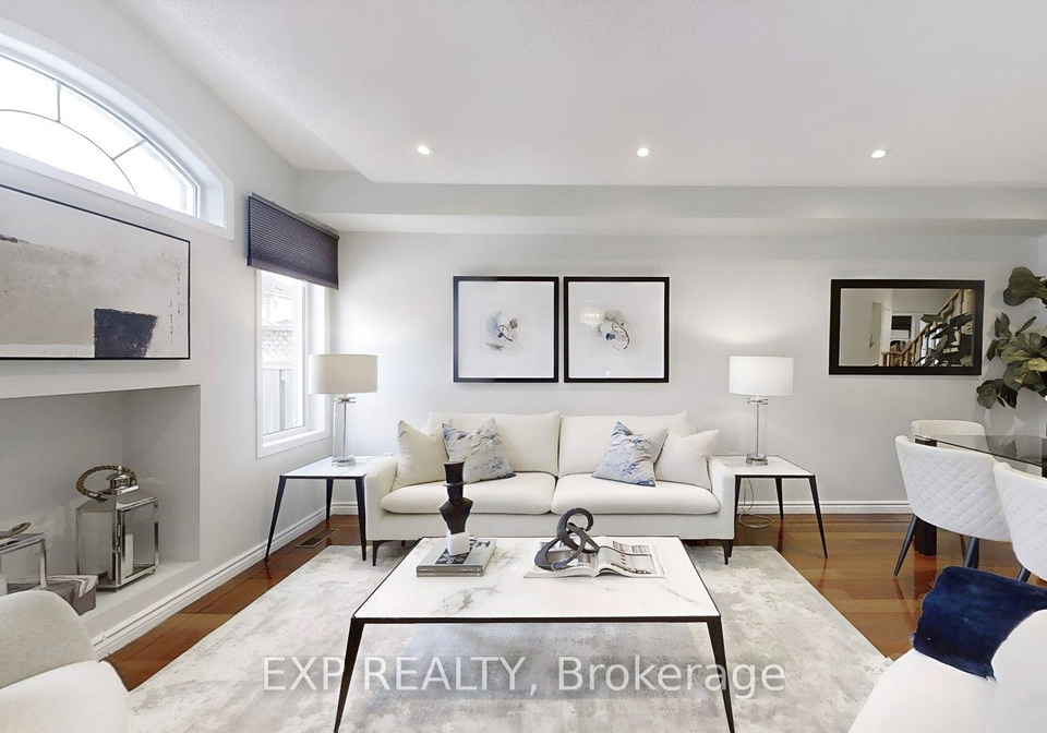 8-hacienda-drive-richmond-hill-ontario-n13655668