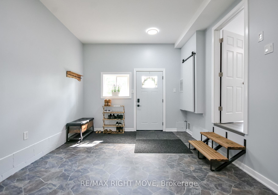 18-bushey-avenue-essa-ontario-n13657424