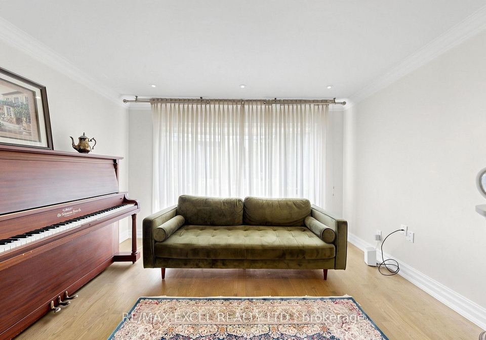 42-blackforest-drive-richmond-hill-ontario-n13657490
