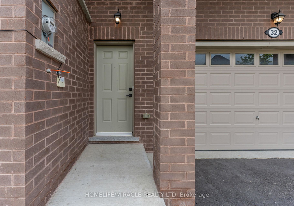 32-alan-williams-trail-uxbridge-ontario-n13657572