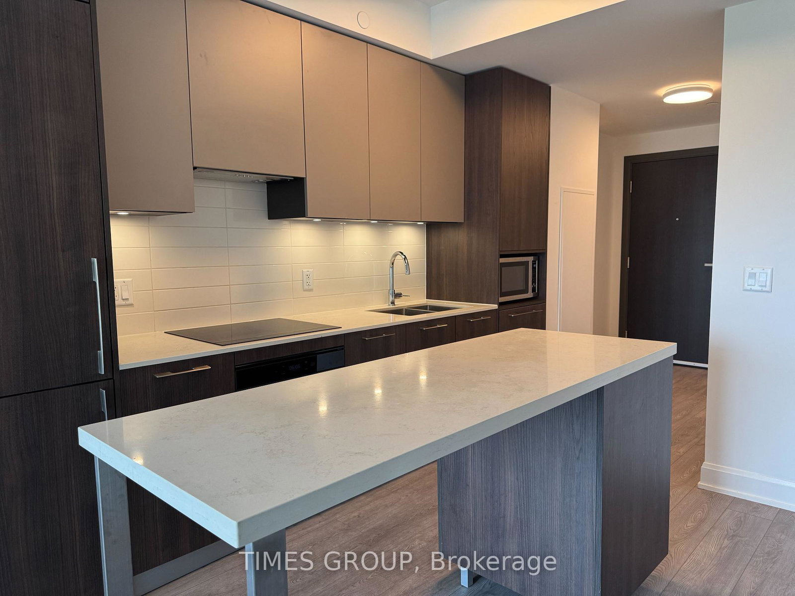 8-water-walk-drive-markham-ontario-n13657632