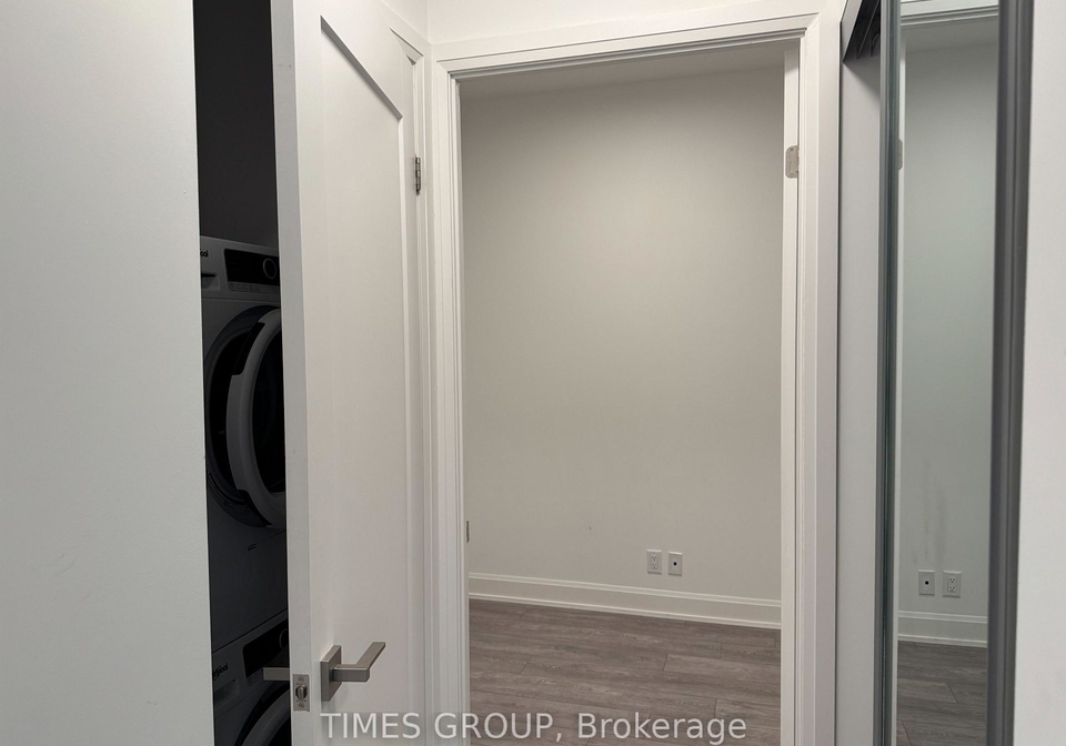 8-water-walk-drive-markham-ontario-n13657632