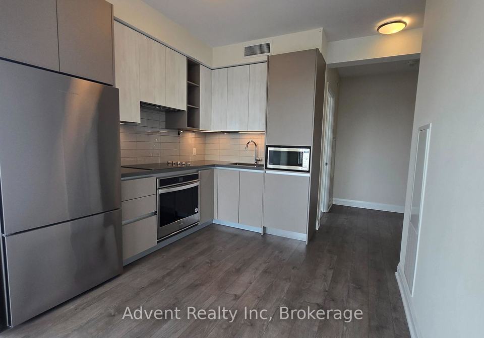 398-highway-7-avenue-e-richmond-hill-ontario-n13659504