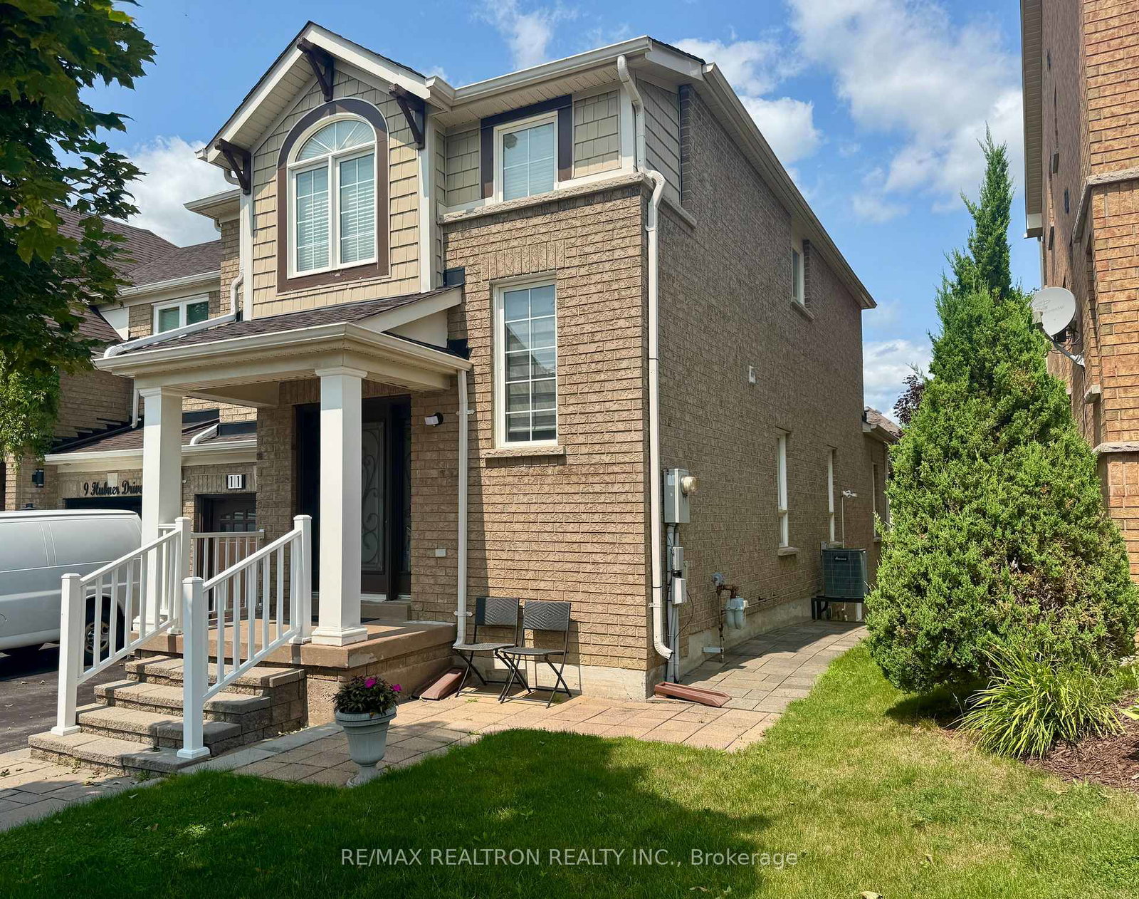 11-hubner-drive-richmond-hill-ontario-n13659882