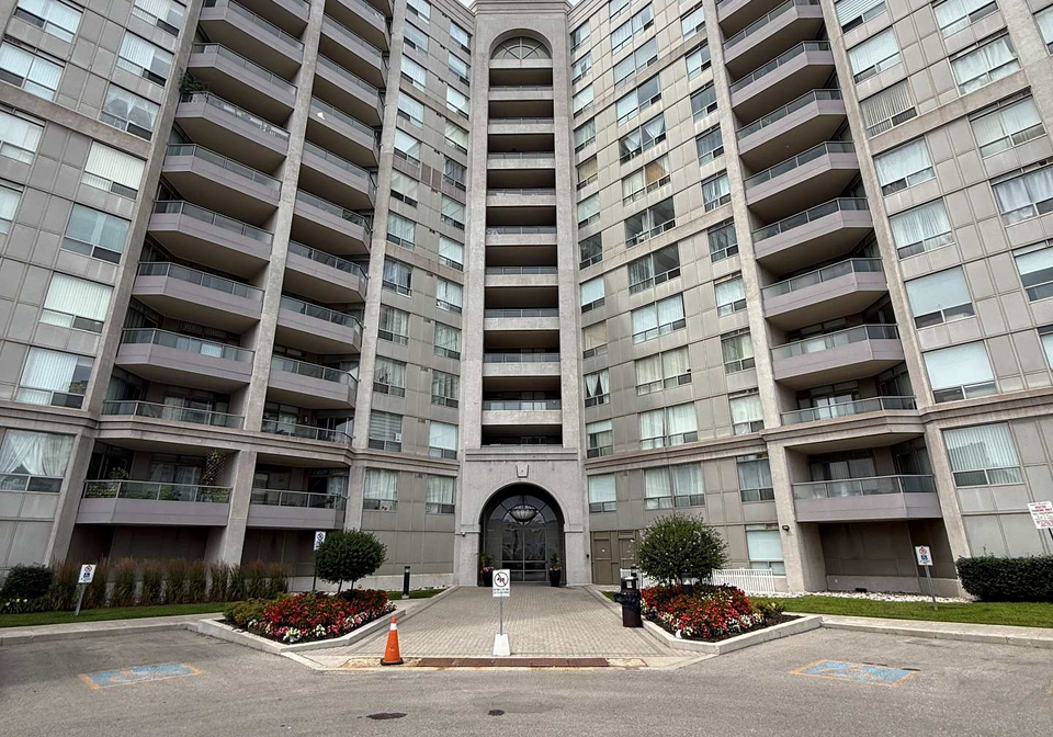 9015-leslie-street-richmond-hill-ontario-n13659966