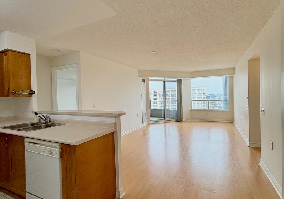 9015-leslie-street-richmond-hill-ontario-n13659966