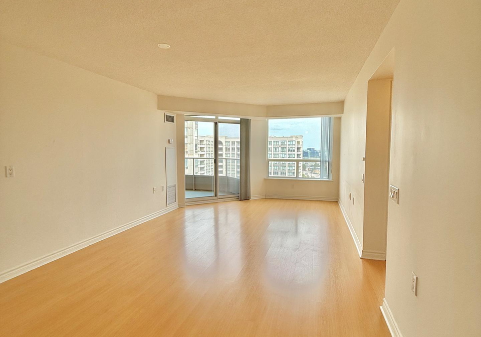 9015-leslie-street-richmond-hill-ontario-n13659966