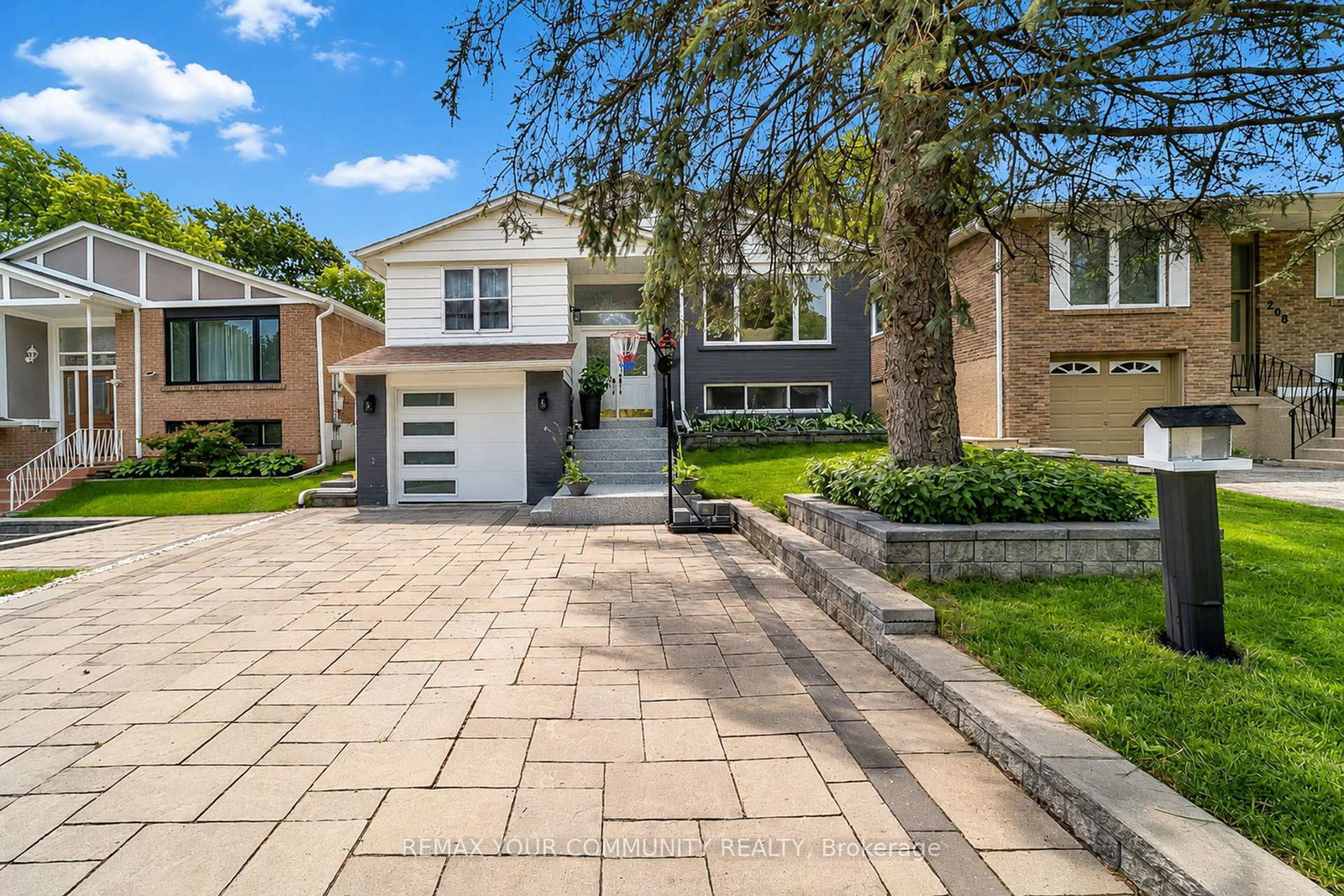 210-currey-crescent-newmarket-ontario-n13660782
