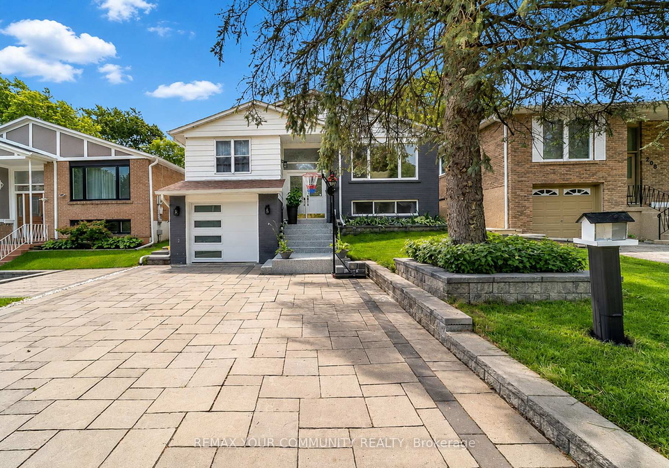 210-currey-crescent-newmarket-ontario-n13660782