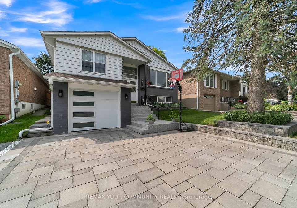 210-currey-crescent-newmarket-ontario-n13660782