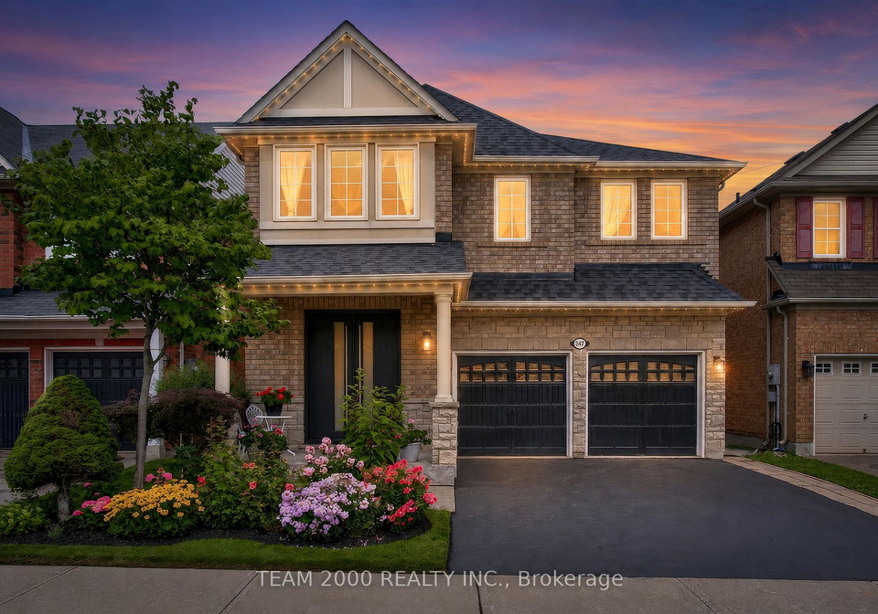 347-carlissa-run-newmarket-ontario-n13661306