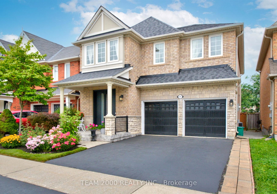 347-carlissa-run-newmarket-ontario-n13661306