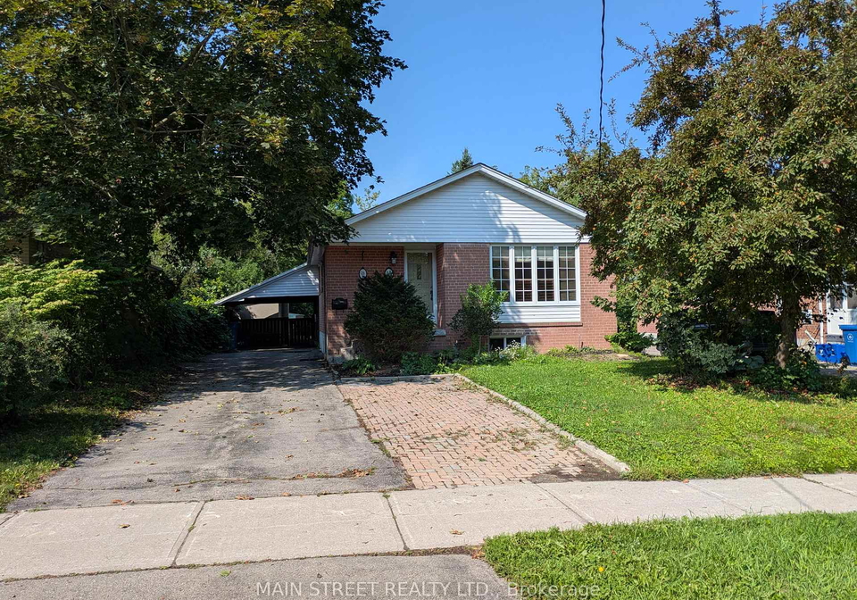 16-child-drive-aurora-ontario-n13661340
