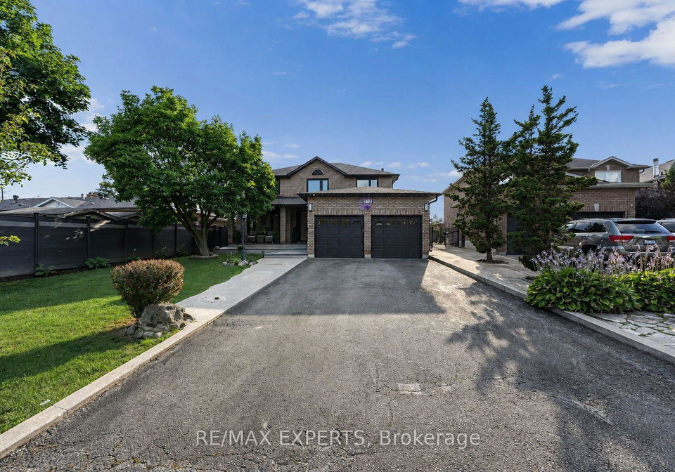 212-bordeaux-drive-vaughan-ontario-n13664004
