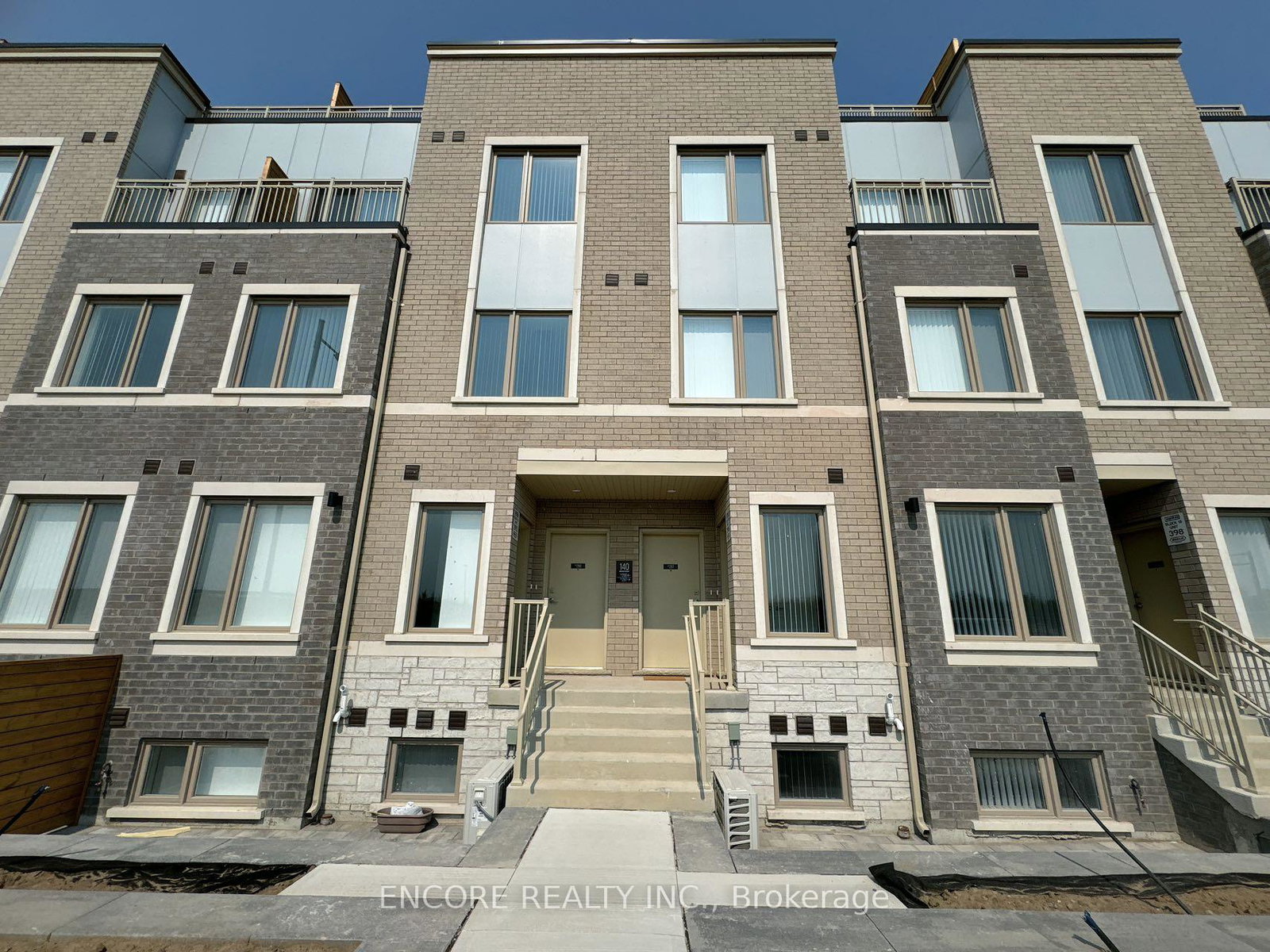140-honeycrisp-crescent-vaughan-ontario-n13664024