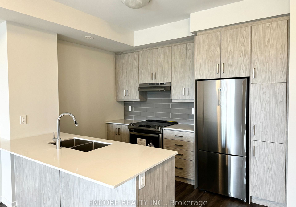 140-honeycrisp-crescent-vaughan-ontario-n13664024