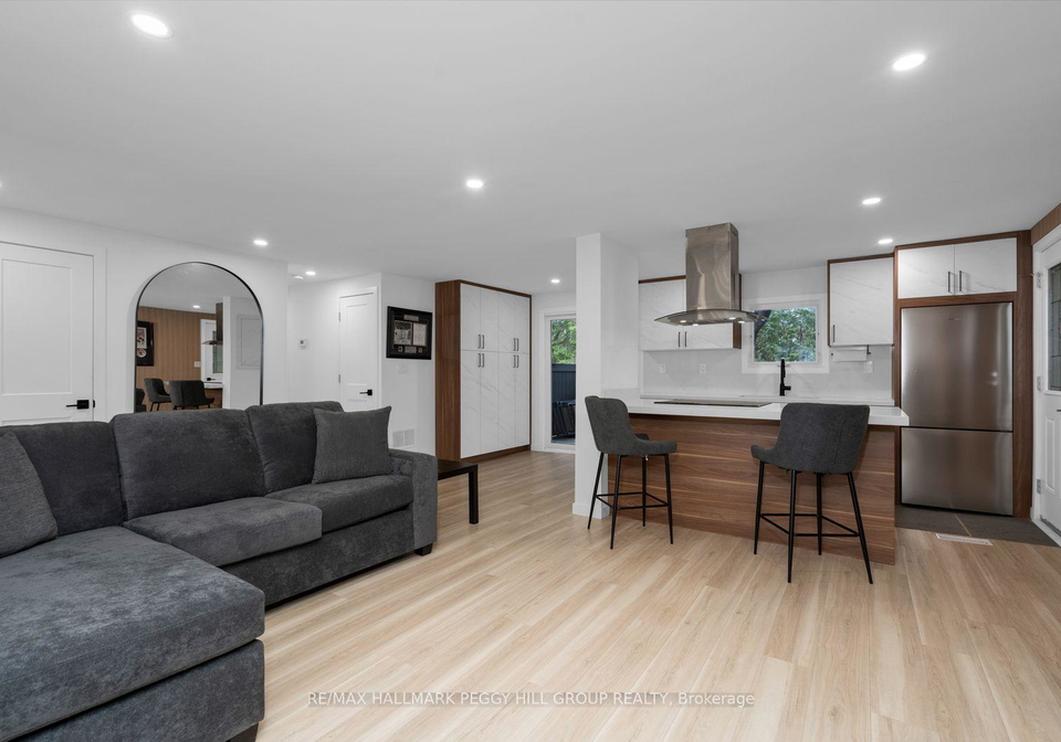 15-cherrywood-lane-innisfil-ontario-n13664274