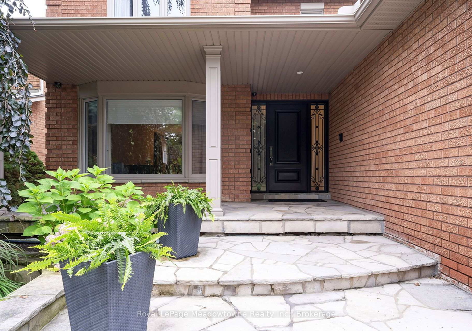 246-fifth-avenue-vaughan-ontario-n13664278