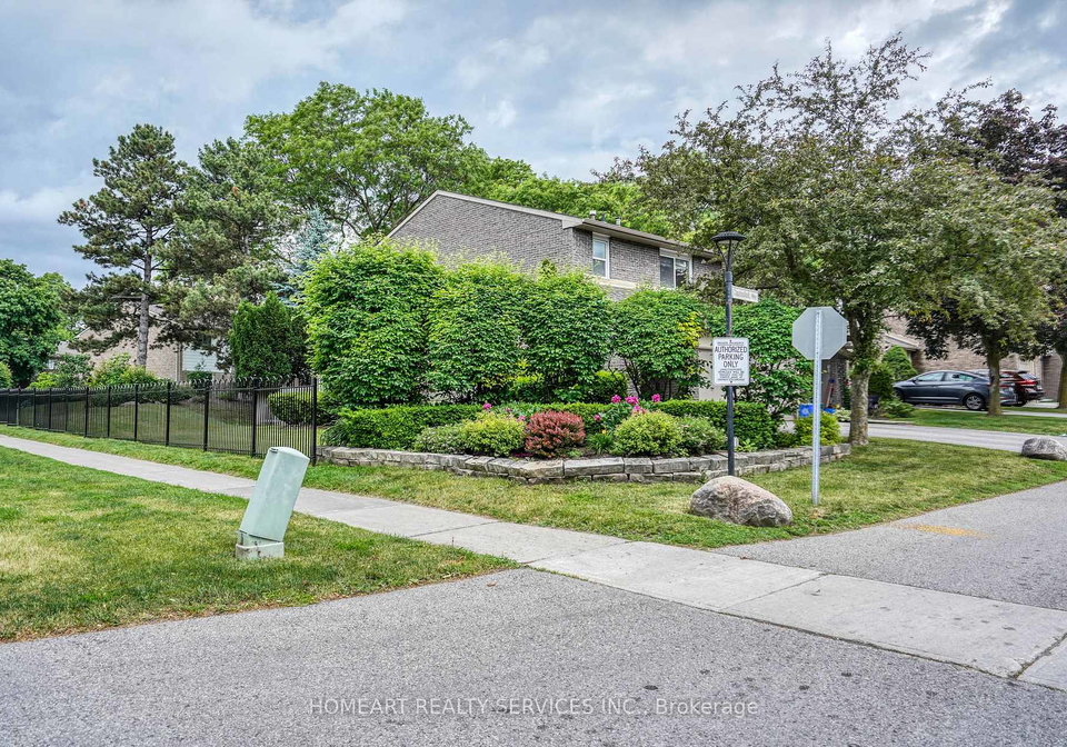 2-camelot-way-markham-ontario-n13665086