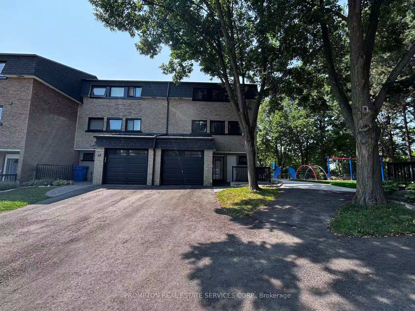 22-poplar-crescent-aurora-ontario-n13665128