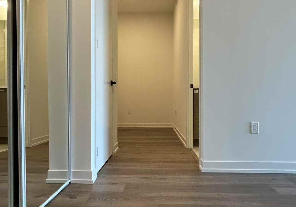 225-commerce-st-street-vaughan-ontario-n13665268