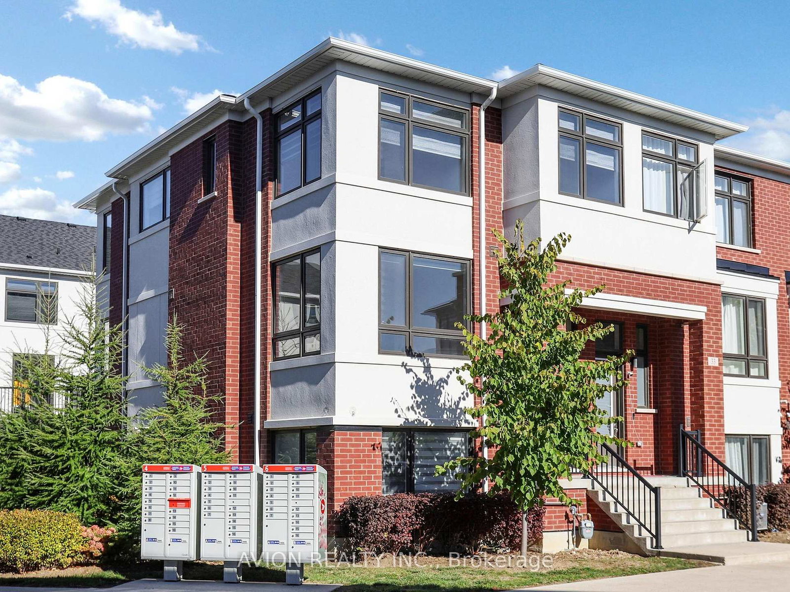 35-thomas-armstrong-lane-richmond-hill-ontario-n13665374
