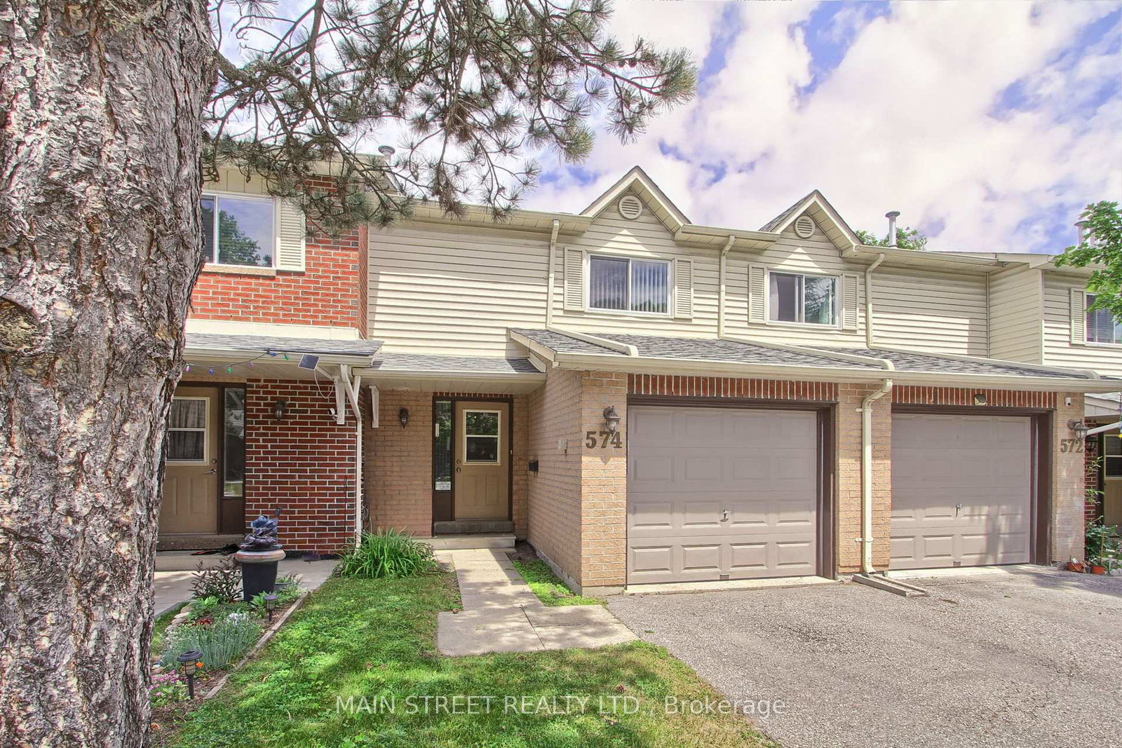 574-jack-giles-circle-newmarket-ontario-n13666582