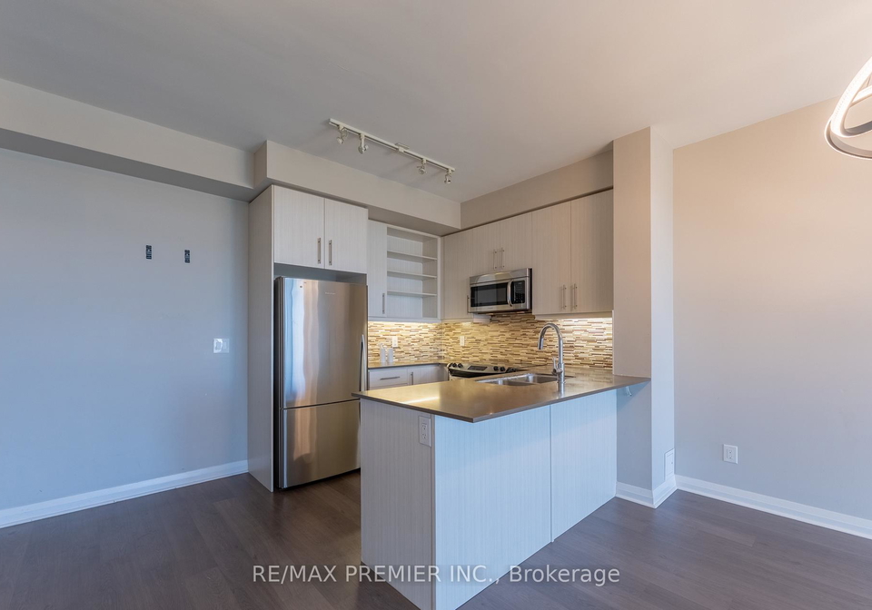55-oneida-crescent-richmond-hill-ontario-n13666622