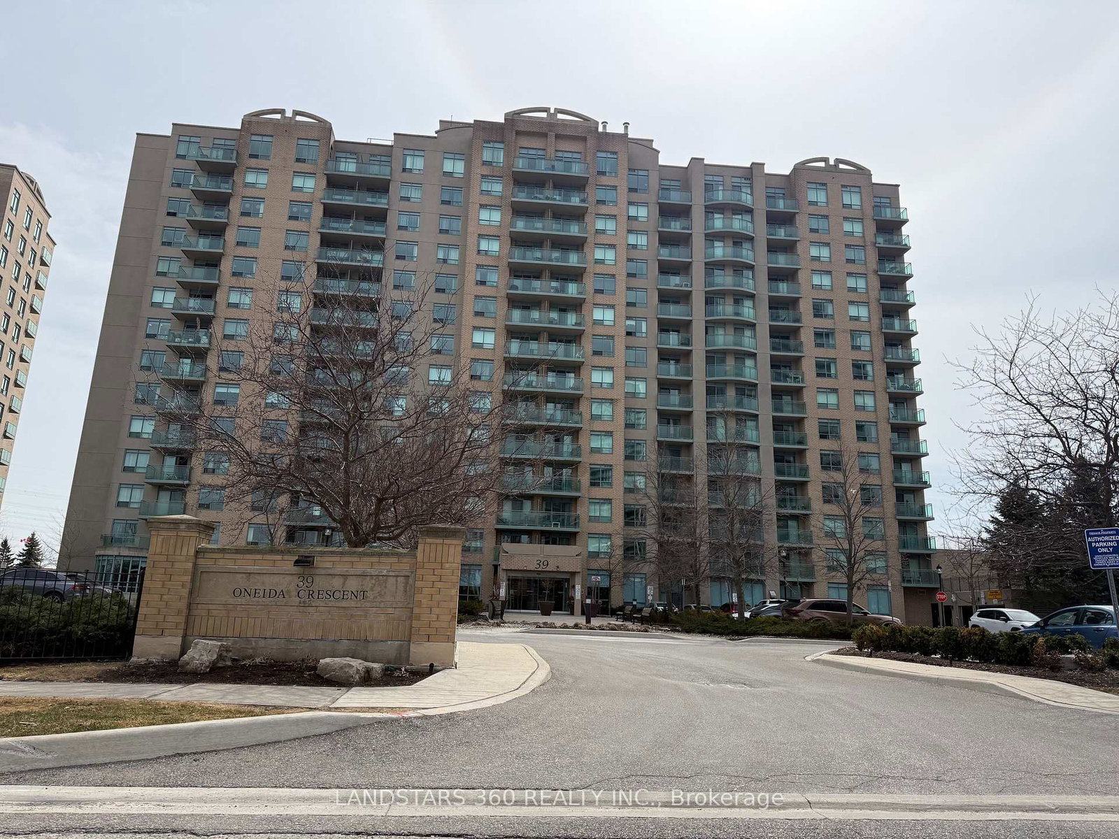39-oneida-crescent-richmond-hill-ontario-n13666782