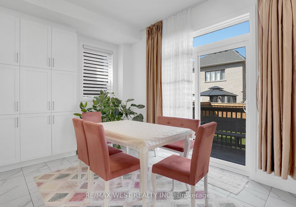 206-dog-wood-boulevard-east-gwillimbury-ontario-n13667394