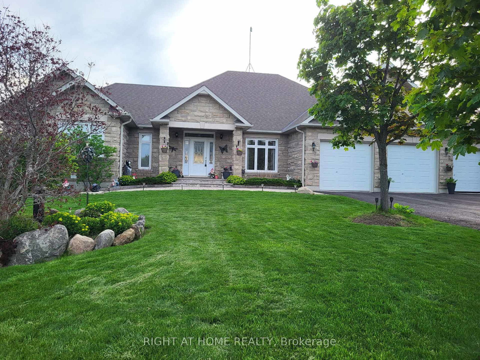 10-brolley-crescent-essa-ontario-n13667506