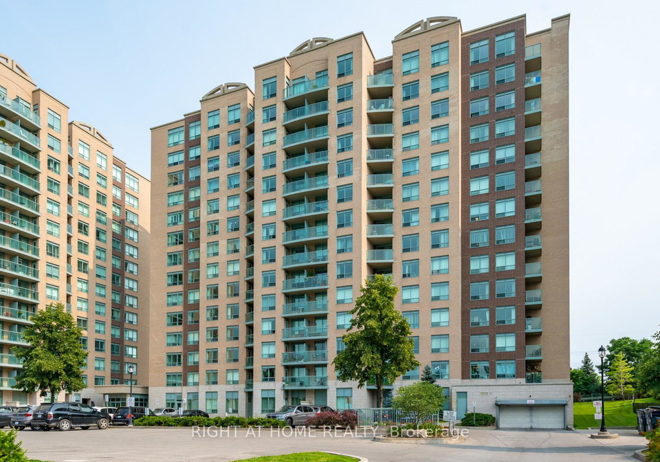 23-oneida-crescent-richmond-hill-ontario-n13667918