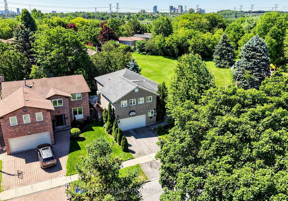 145-old-surrey-lane-richmond-hill-ontario-n13668750