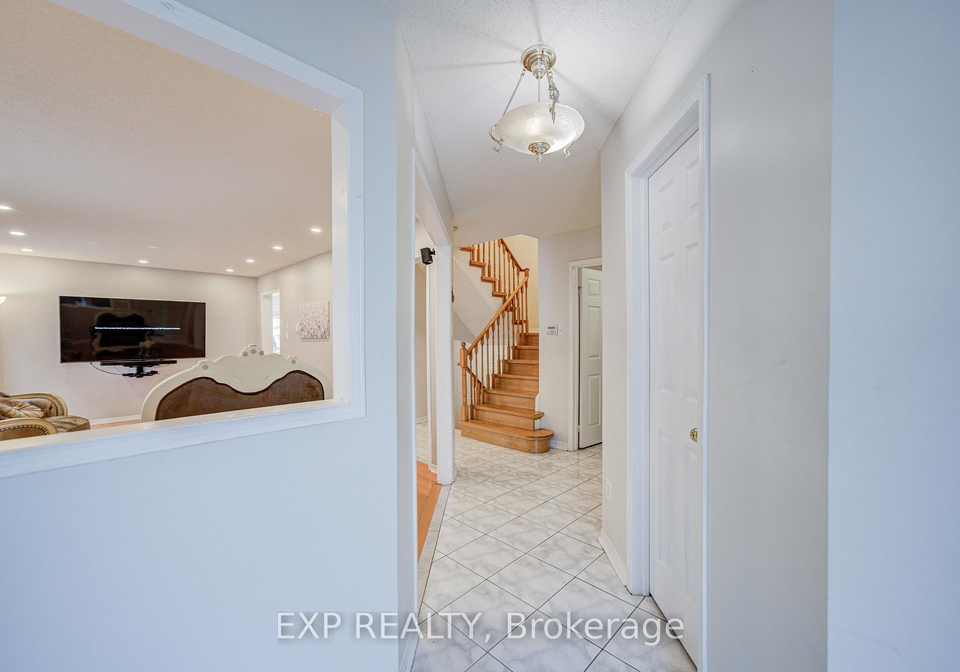 211-sophia-road-markham-ontario-n13668864