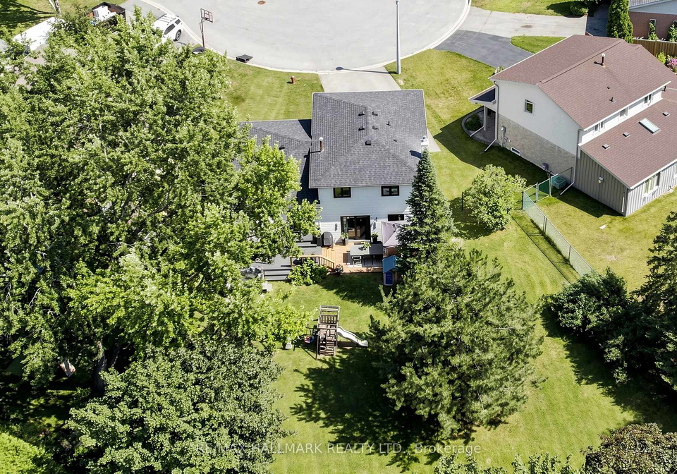 20-oak-court-aurora-ontario-n13669022
