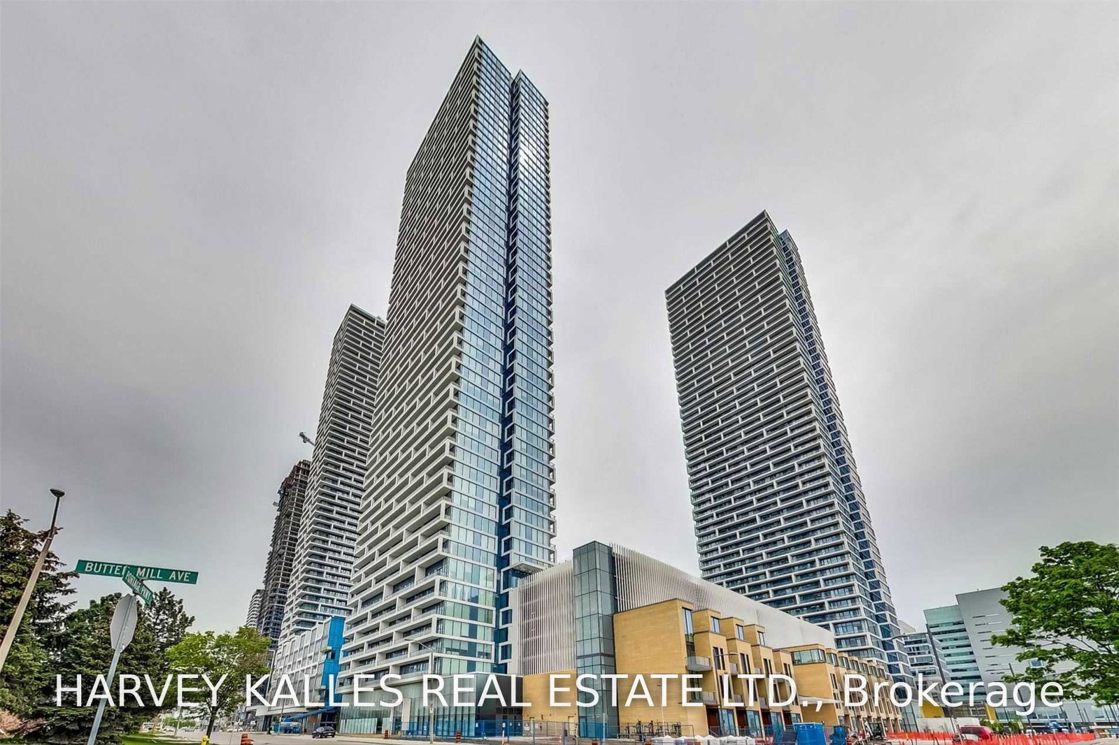 898-portage-parkway-vaughan-ontario-n13669272