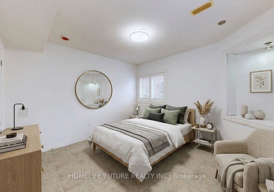 75-silver-rose-crescent-markham-ontario-n13669288