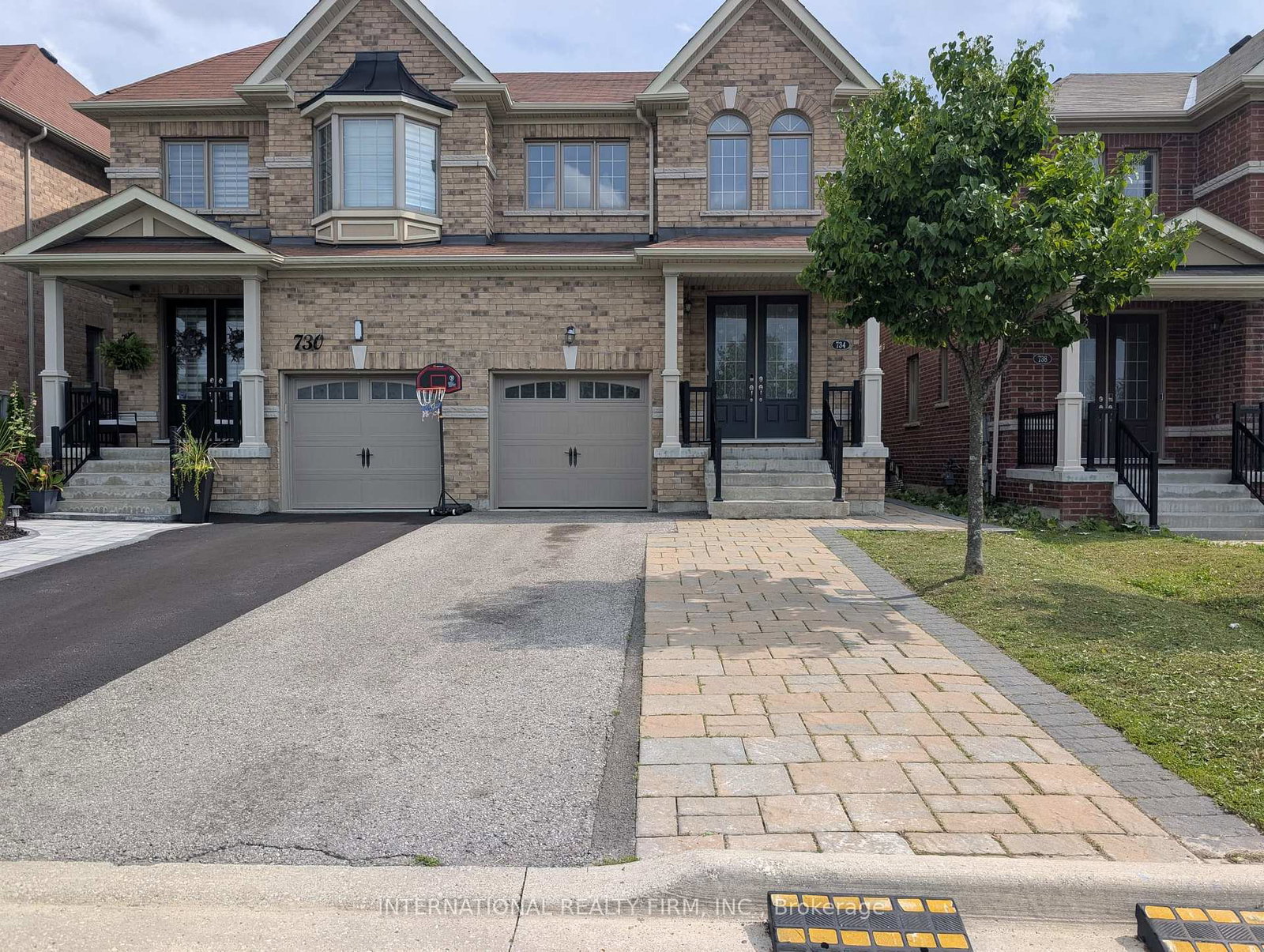 734-yarfield-crescent-newmarket-ontario-n13669634
