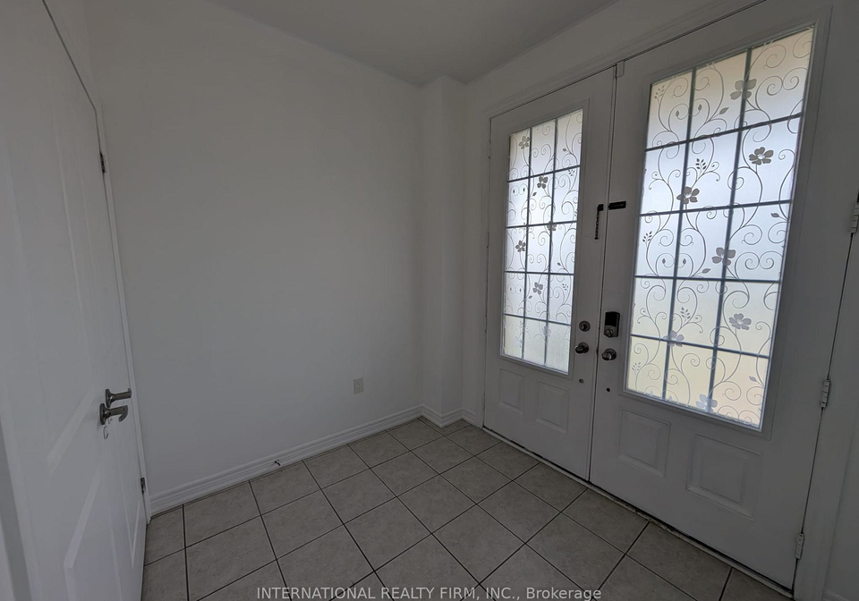 734-yarfield-crescent-newmarket-ontario-n13669634