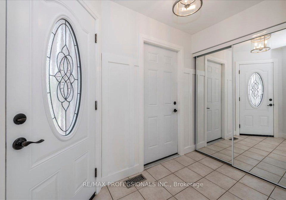 10-corrie-crescent-essa-ontario-n13670058